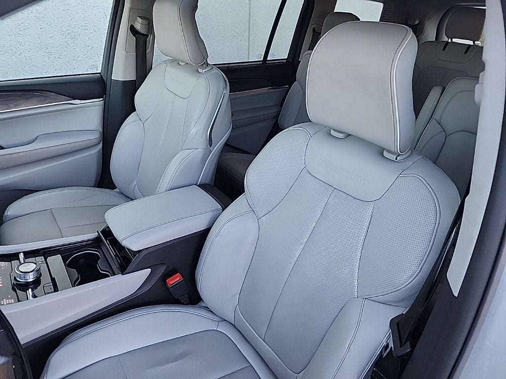 2023 Jeep Grand Cherokee L Overland