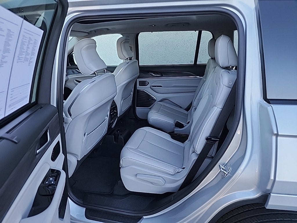 2023 Jeep Grand Cherokee L Overland