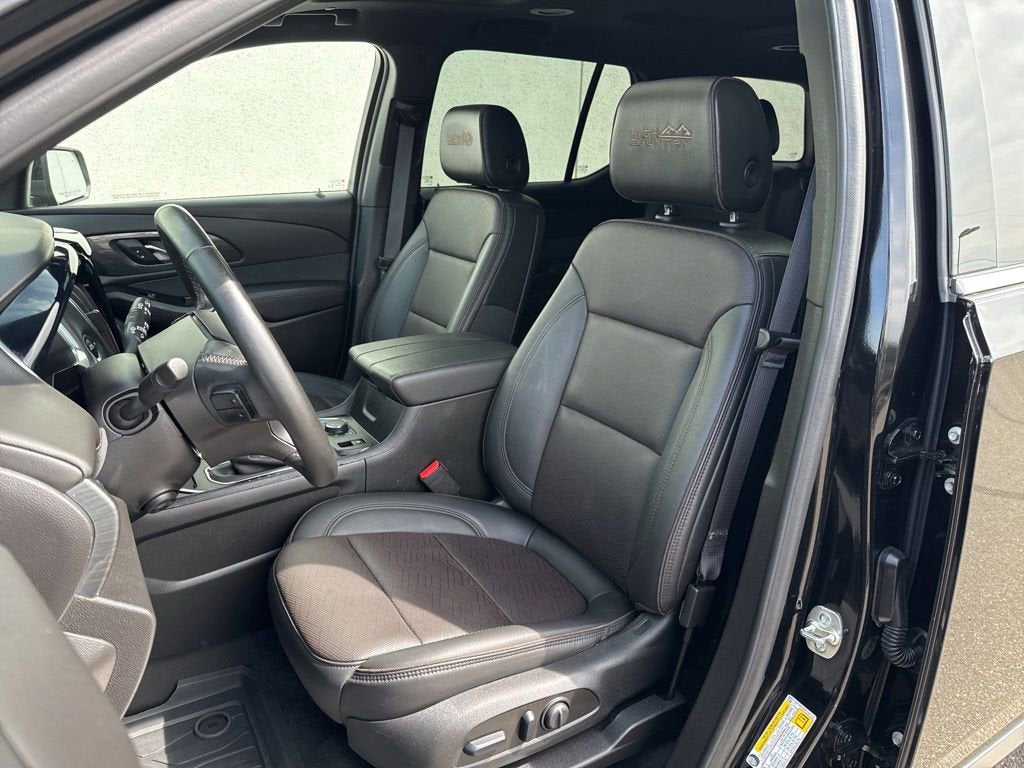 2023 Chevrolet Traverse High Country