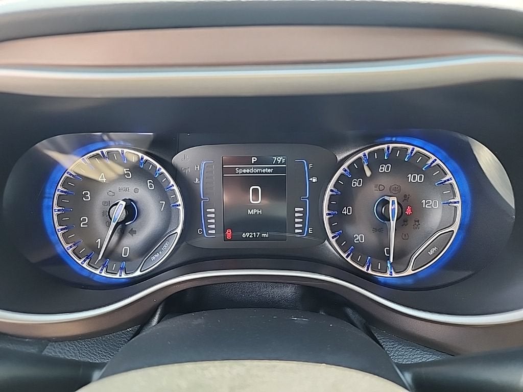 2023 Chrysler Voyager LX