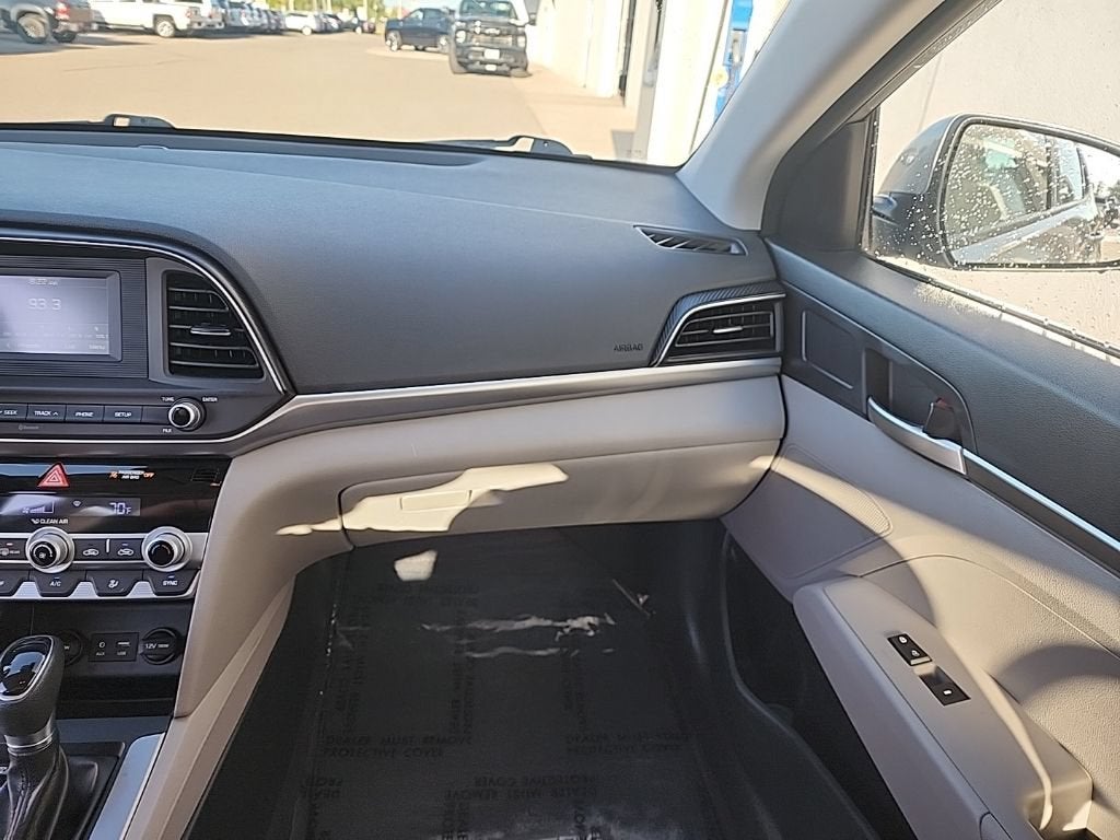 2020 Hyundai Elantra SE