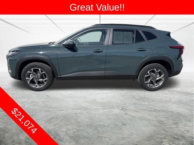 2025 Chevrolet Trax LT
